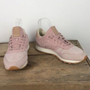 REEBOK classic pink blush sneakers size 8